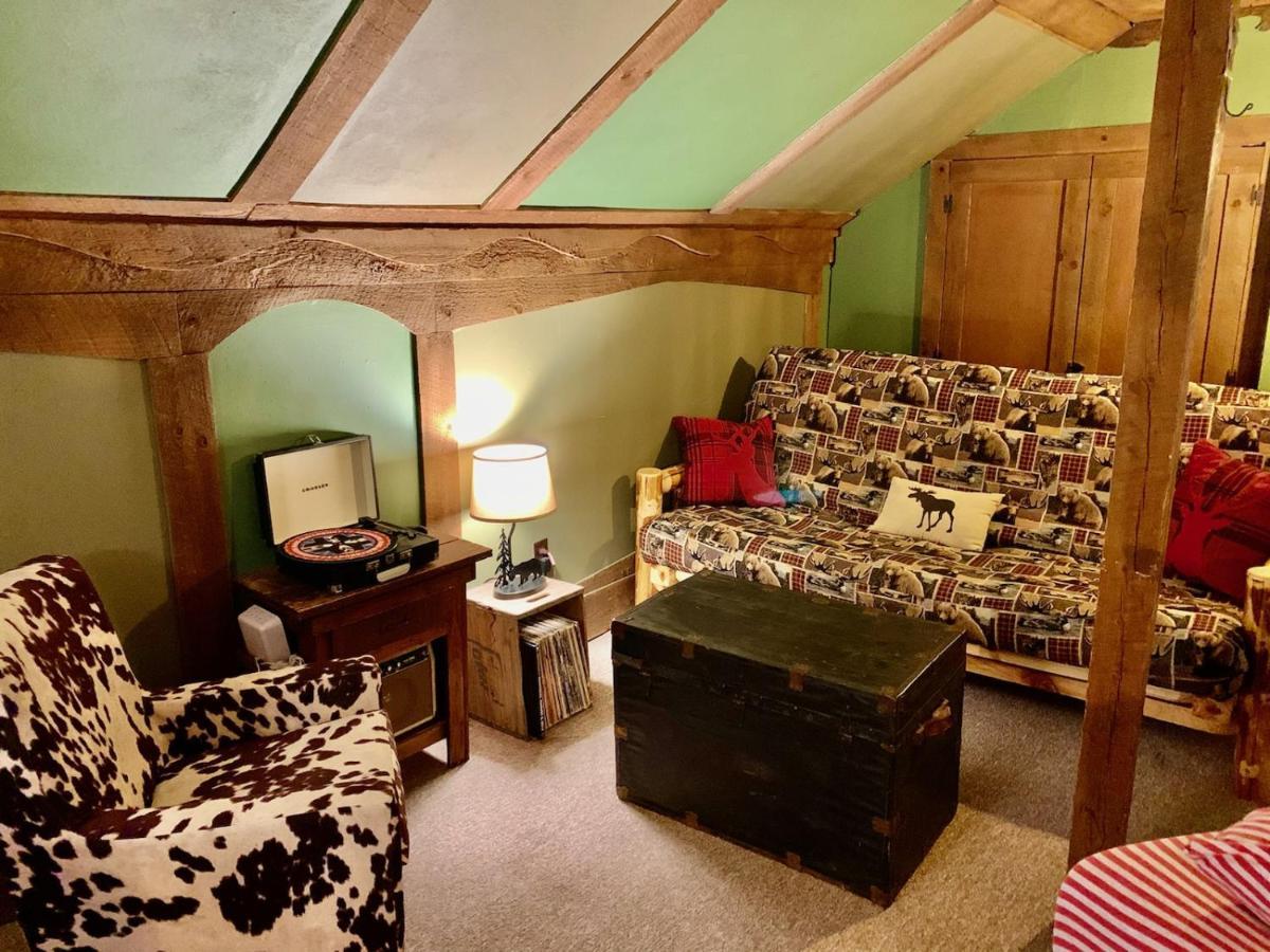 Grunberg Haus Inn & Cabins Waterbury Bagian luar foto