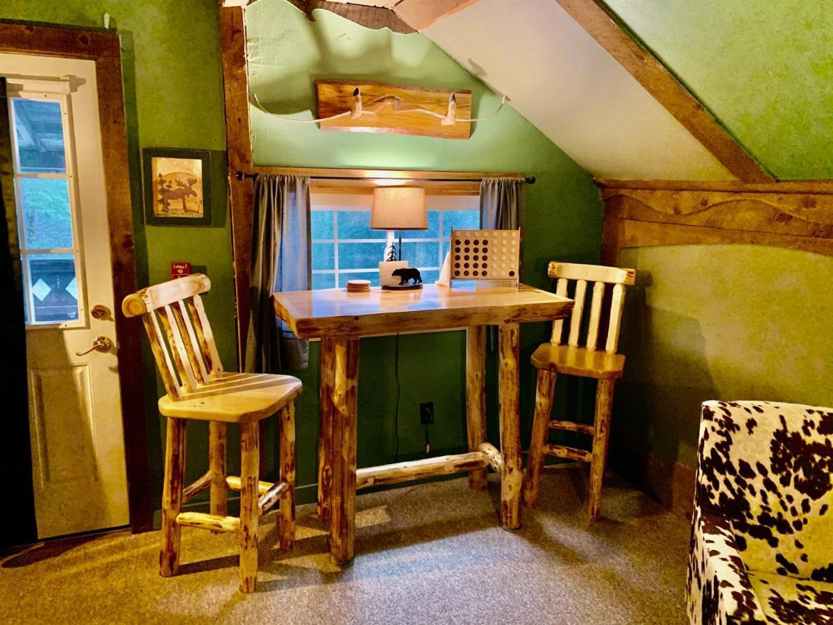 Grunberg Haus Inn & Cabins Waterbury Bagian luar foto