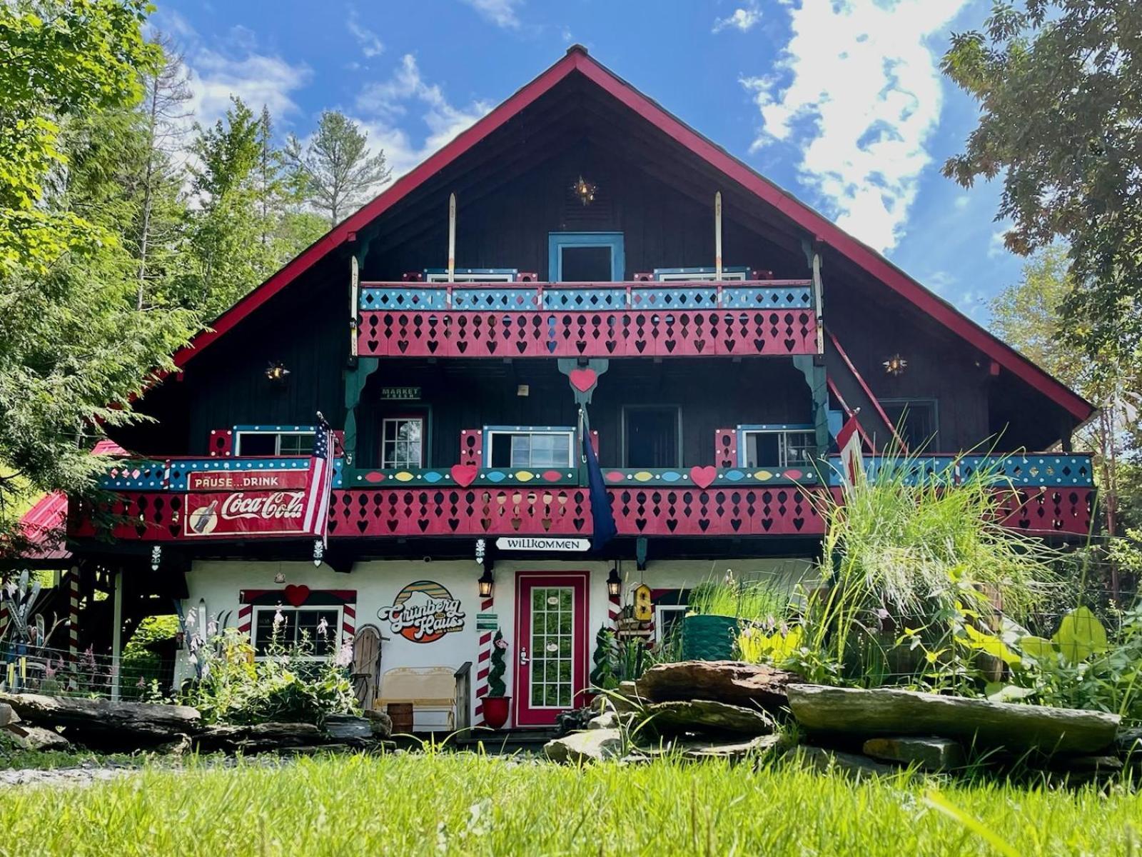 Grunberg Haus Inn & Cabins Waterbury Bagian luar foto