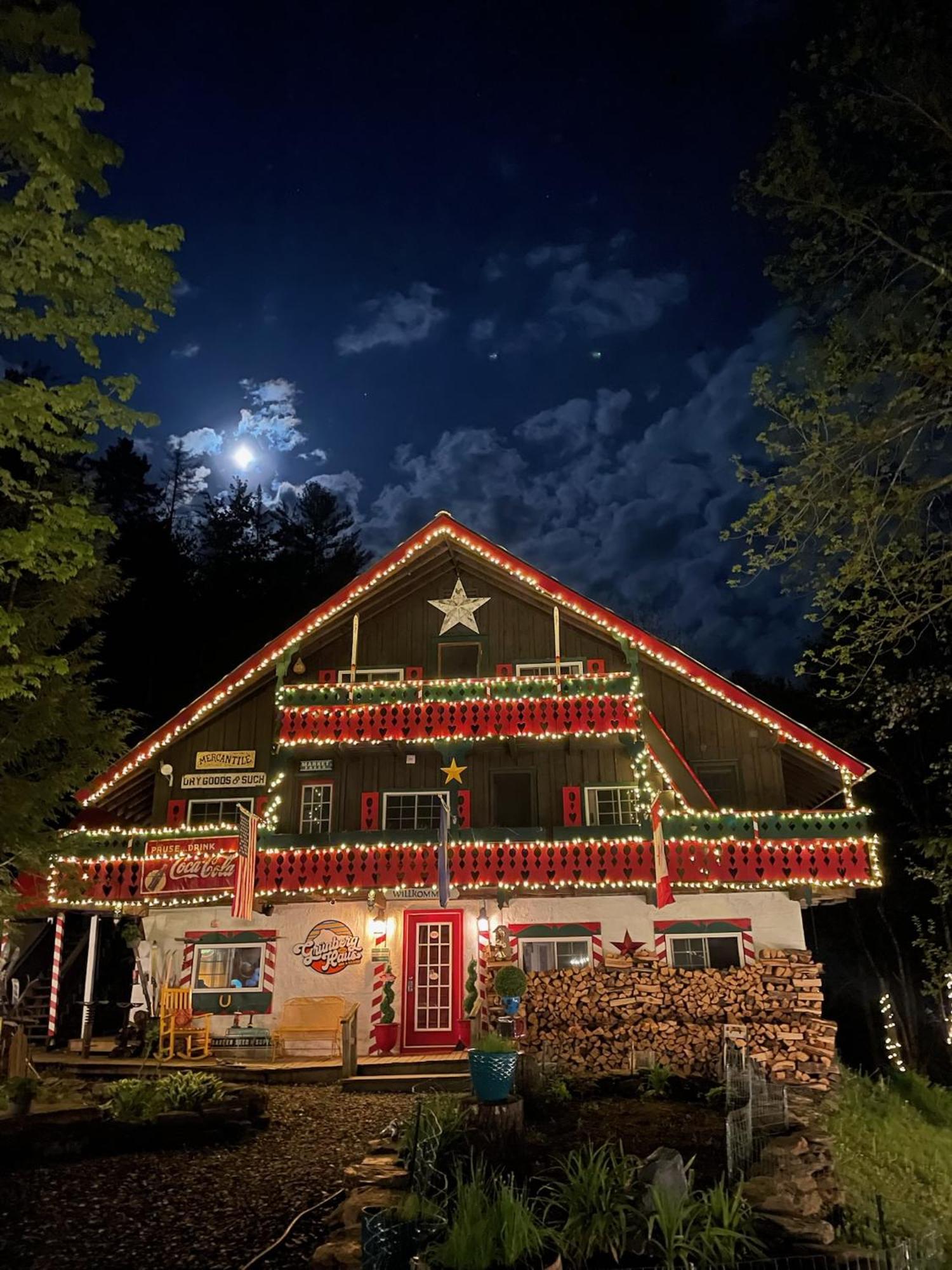 Grunberg Haus Inn & Cabins Waterbury Bagian luar foto