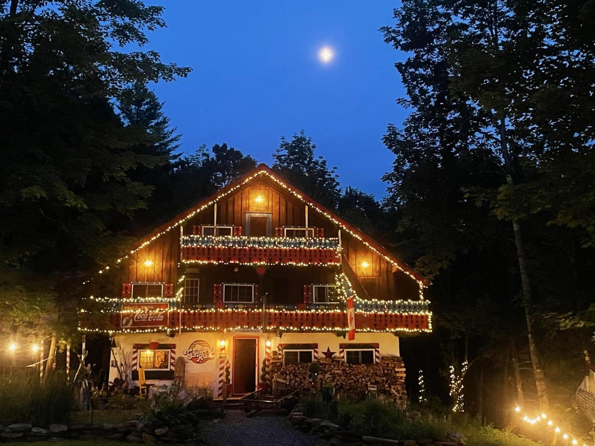 Grunberg Haus Inn & Cabins Waterbury Bagian luar foto