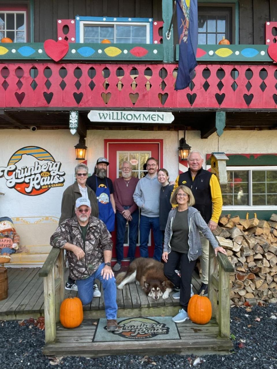 Grunberg Haus Inn & Cabins Waterbury Bagian luar foto